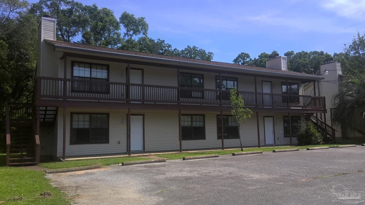 750 Tumbleweed Trail in Pensacola, FL - Building Photo