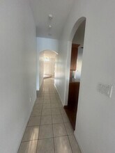 1989 NW 169th Ave in Pembroke Pines, FL - Building Photo - Building Photo