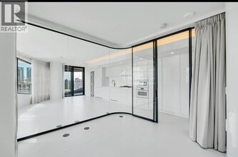 1033 Nelson St. in Vancouver, BC - Building Photo - Building Photo