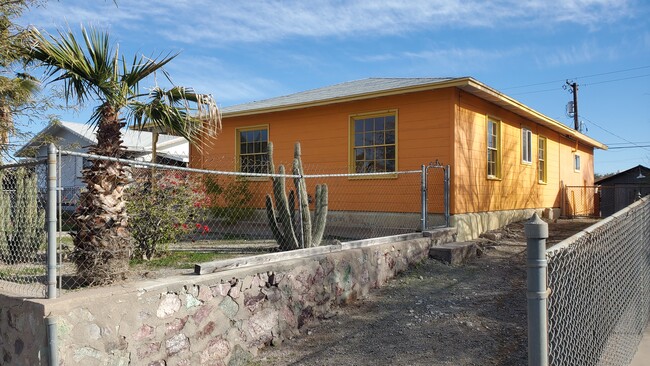 621 W Solana Ave in Ajo, AZ - Building Photo - Building Photo