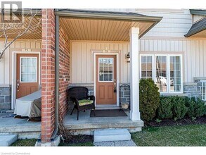 75 Liddycoat Ln in Hamilton, ON - Building Photo - Building Photo