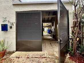 521 NW 48th St in Miami, FL - Building Photo - Building Photo