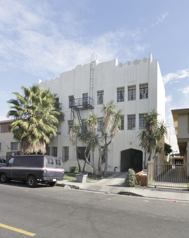 222 S Mariposa Ave in Los Angeles, CA - Building Photo - Building Photo