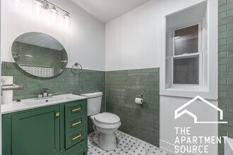 3328 W Congress Pkwy in Chicago, IL - Foto de edificio - Building Photo