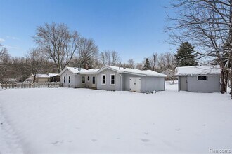 2266 Newberry Rd in Waterford Township, MI - Building Photo - Building Photo