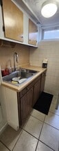 204 Adams St, Unit B in Newton, MA - Building Photo - Building Photo