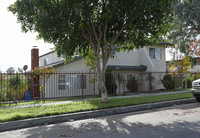 Rialto Plaza in Rialto, CA - Foto de edificio - Building Photo