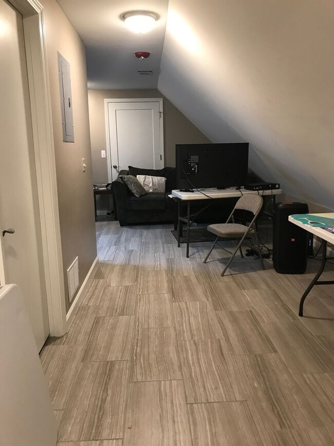 1335 Hill St in Ann Arbor, MI - Building Photo - Building Photo