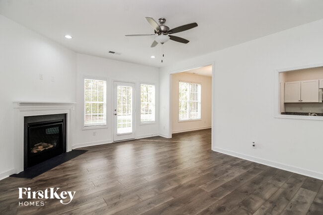 1818 Yarborough Dr in Greensboro, NC - Foto de edificio - Building Photo