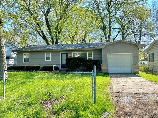 property at 1336 S Estate Ave