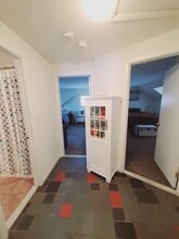 47 Whitmore Ln, Unit 3 in Stamford, CT - Foto de edificio - Building Photo