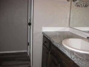 11 Lackland Cir in Wichita Falls, TX - Building Photo - Building Photo
