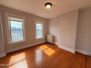 531 Hamilton St in Albany, NY - Building Photo - Building Photo