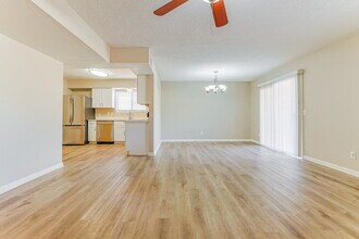 664 S Robin Ln in Mesa, AZ - Building Photo - Building Photo