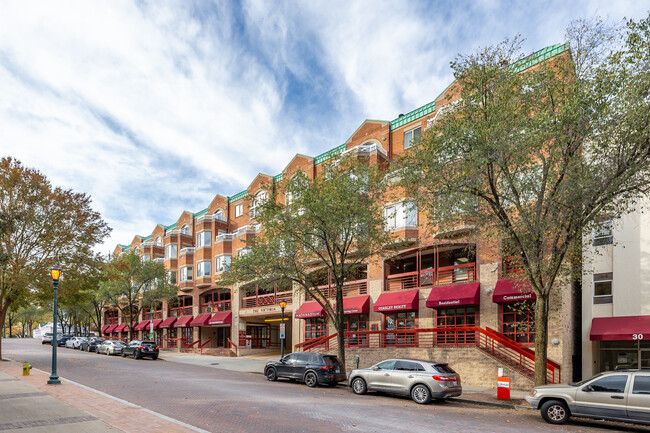 The Victoria in Rockville, MD - Foto de edificio - Building Photo