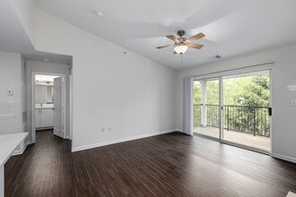 Manassas Yards in Manassas, VA - Foto de edificio - Interior Photo