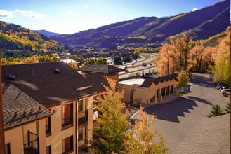 Middle Creek Village at Vail in Vail, CO - Building Photo - Building Photo