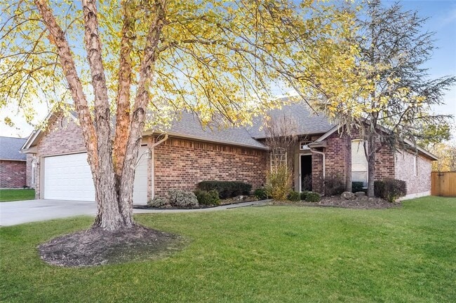 2100 NE 4th St in Moore, OK - Building Photo - Building Photo