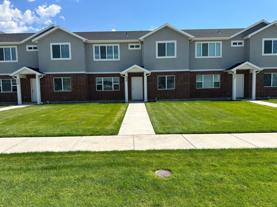 494 N 1400 W in Springville, UT - Building Photo