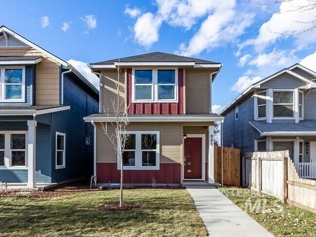 property at 881 N 30th St N