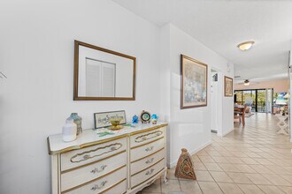 8305 Casa Del Lago in Boca Raton, FL - Building Photo - Building Photo