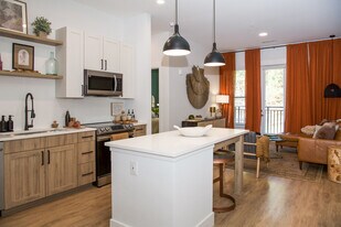 NOVEL Mallard Creek by Crescent Communities in Charlotte, NC - Building Photo