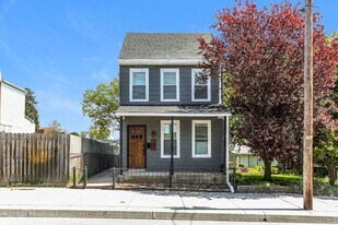 741 Plane St in Columbia, PA - Building Photo