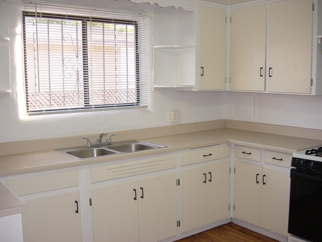 property at 1016 Goff Blvd SW