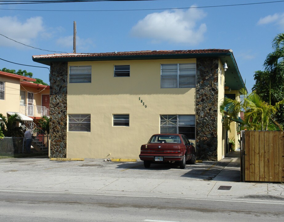 1825 SW 7th St in Miami, FL - Building Photo