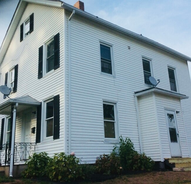 7 Summit St, Unit 3