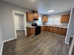 28994 Rd 168 in Visalia, CA - Building Photo - Building Photo