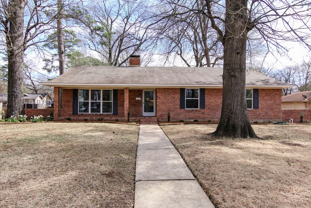 3222 Main St in Texarkana, TX - Building Photo