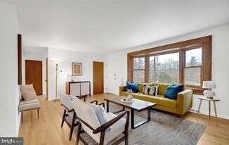 645 Glendale Rd in Havertown, PA - Building Photo