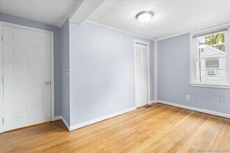 27 Kerry St in Manchester, CT - Building Photo - Building Photo