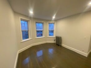 111 Park Dr in Boston, MA - Foto de edificio - Building Photo