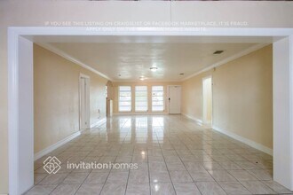 1270 NW 175th Terrace in Miami, FL - Building Photo - Building Photo