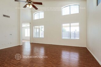 8255 W Willow Ave in Peoria, AZ - Building Photo - Building Photo