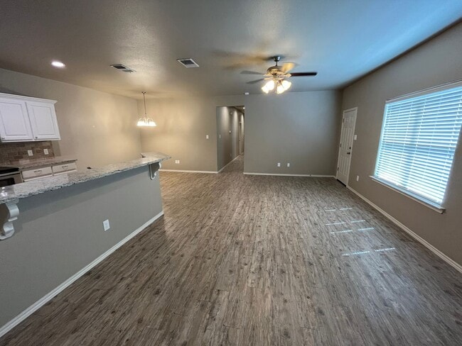 1105 Preston Trails in Wolfforth, TX - Building Photo - Building Photo