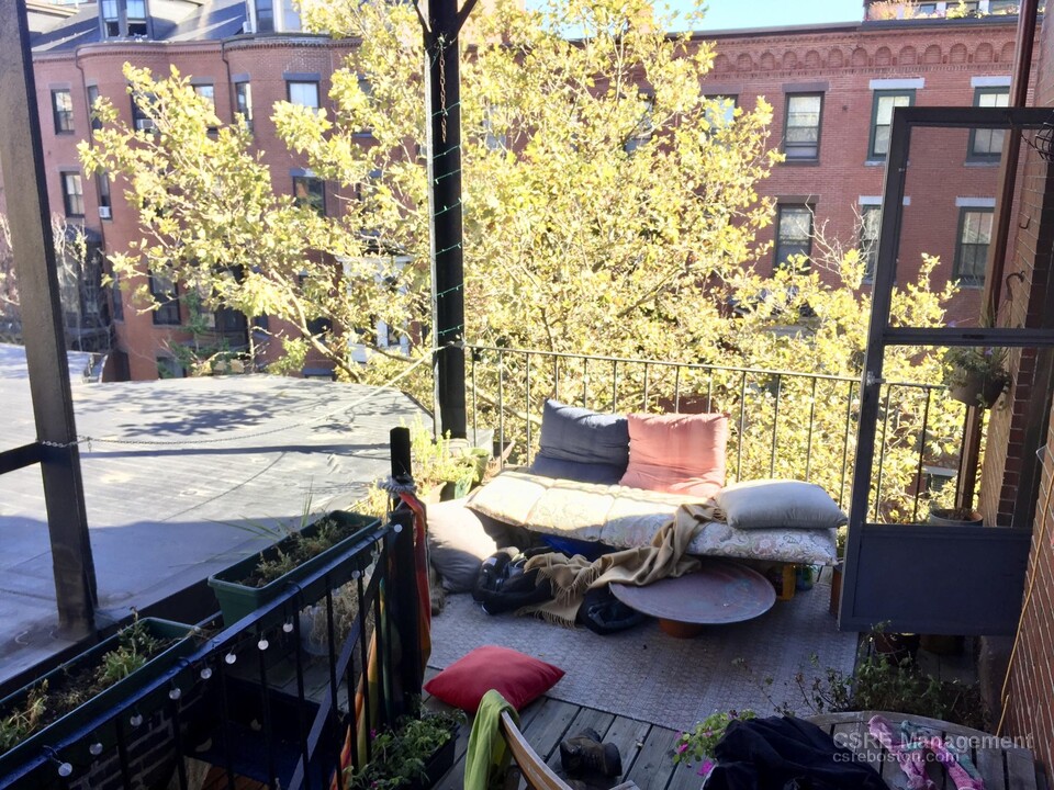 1 Union Park, Unit 3 in Boston, MA - Building Photo
