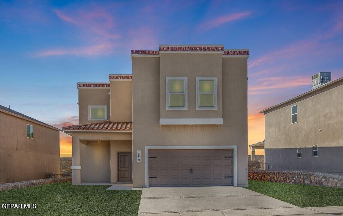 937 GULF STREAMS in El Paso, TX - Building Photo