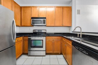 24 Ave at Port Imperial in West New York, NJ - Building Photo - Building Photo