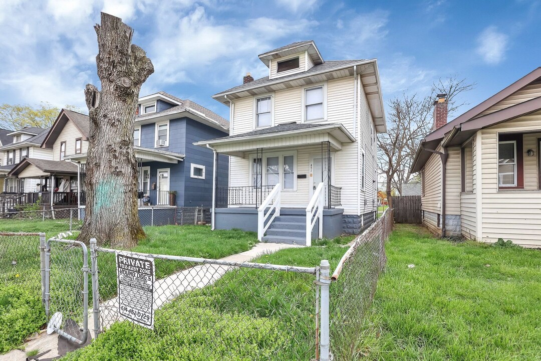 451 S Richardson Ave in Columbus, OH - Building Photo