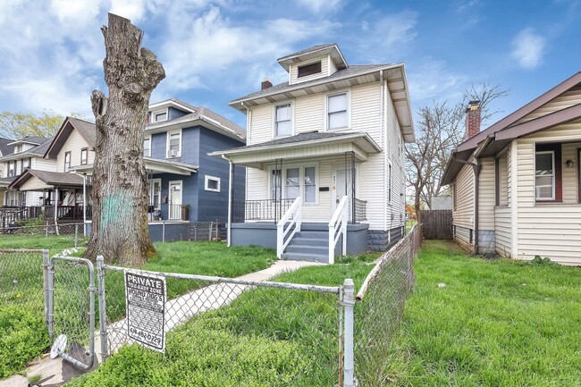 property at 451 S Richardson Ave