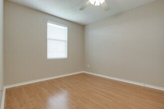 956 Stone Chapel Way in Fort Worth, TX - Building Photo - Building Photo