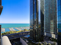 450 E Waterside Dr in Chicago, IL - Building Photo - Building Photo