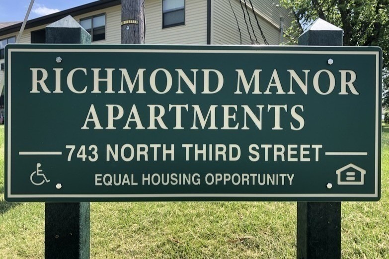 Richmond Manor Apts- WAIT LIST - Section 8 in Richmond, KY - Building Photo