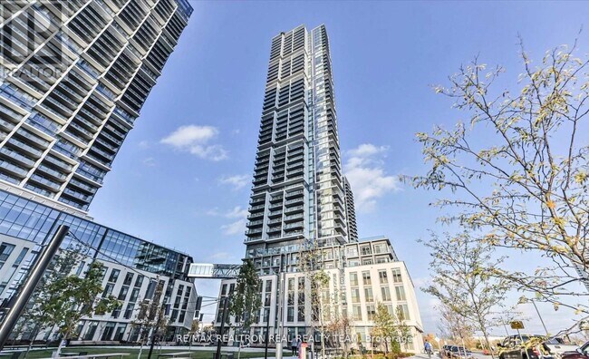 7890 Jane St in Vaughan, ON - Building Photo - Building Photo