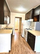116 Cottage St in Medford, OR - Building Photo - Building Photo