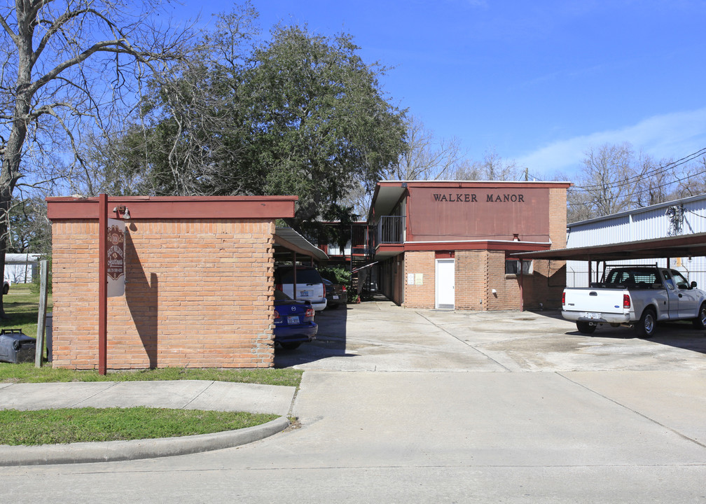 308 E Walker in League City, TX - Building Photo