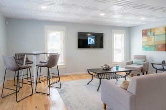 430 Lyon St in South Haven, MI - Foto de edificio - Building Photo